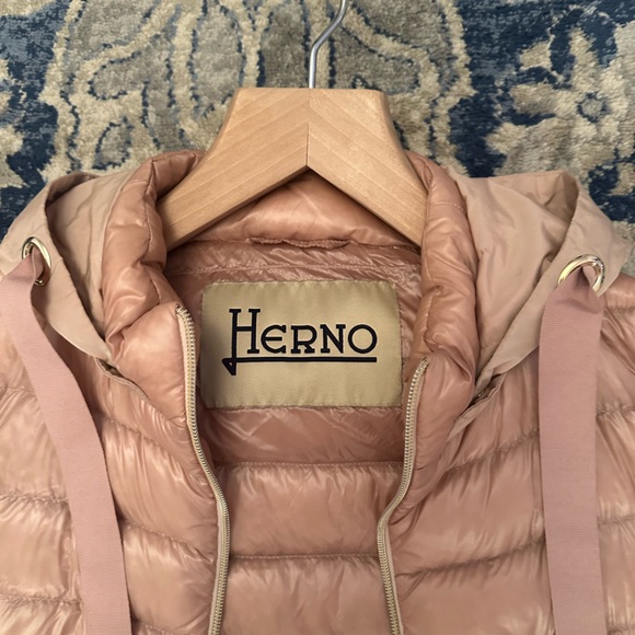 Herno Peplum ladies jacket, size 10-12 (46-48) - Picture 5 of 8